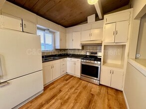 3055 Redwood Dr in Marina, CA - Building Photo - Building Photo