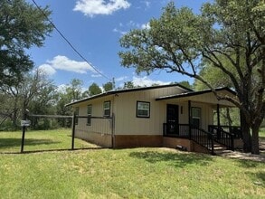 1003 Lake Forest Dr in Marble Falls, TX - Building Photo - Building Photo