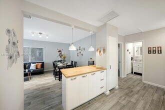 970 SW 9th St in Miami, FL - Building Photo - Building Photo