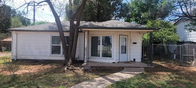 property at 401-401-401-402 16th St