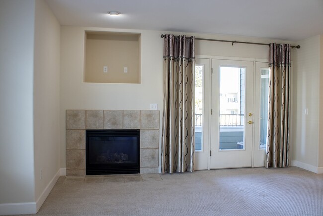 1587 S Novato Blvd in Novato, CA - Building Photo - Building Photo