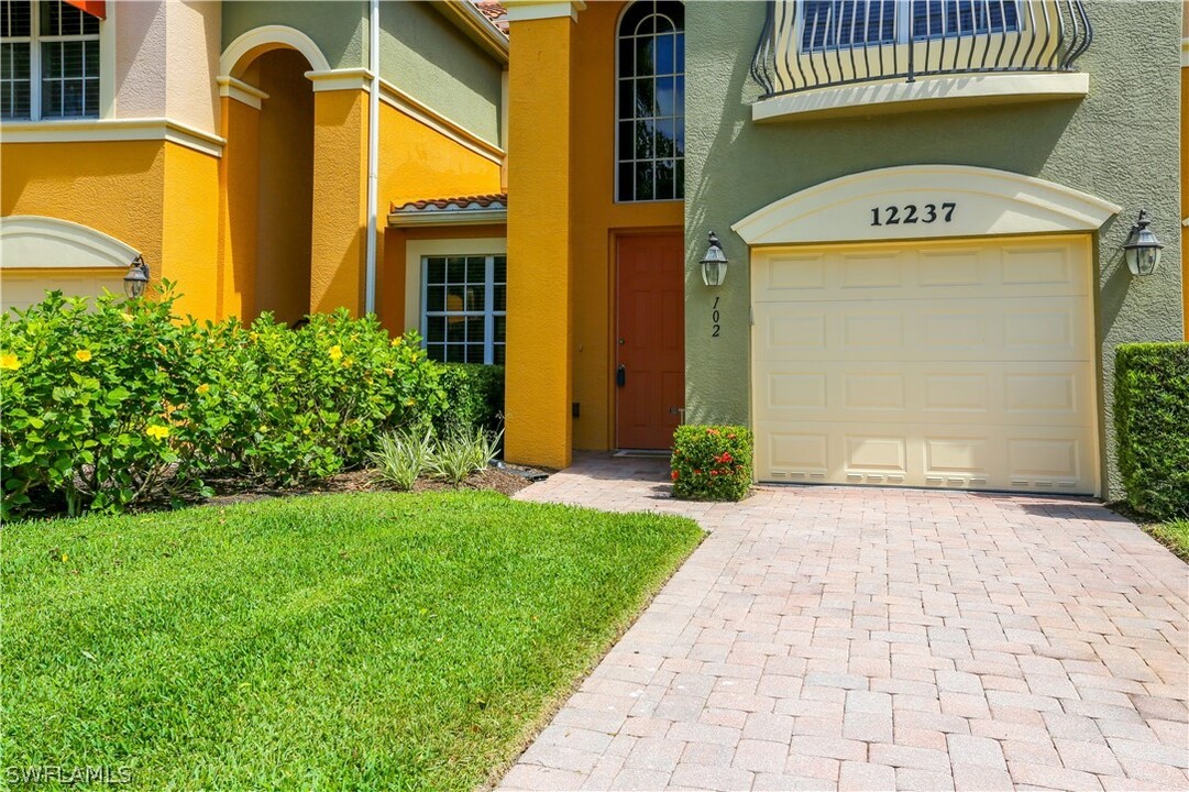 12237 Toscana Way in Bonita Springs, FL - Building Photo