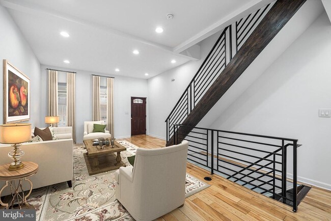 property at 4047 Green St