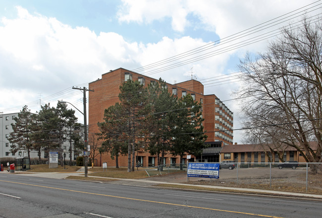 St David's Village in Toronto, ON - Building Photo - Building Photo