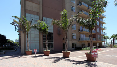 Aqua Condominiums in Long Beach, CA - Building Photo - Building Photo