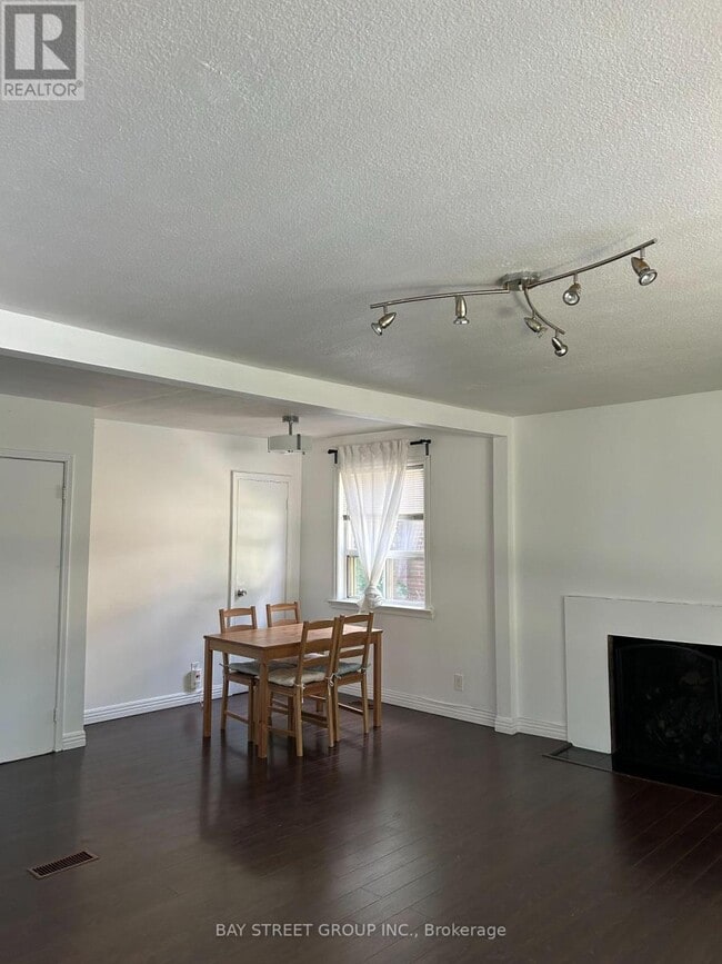 93 Cartier Crescent in Richmond Hill, ON - Building Photo - Building Photo