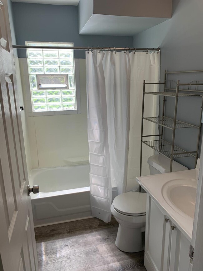 7110 Drury Ln, Unit 1st Fl in Maplewood, MO - Building Photo - Building Photo