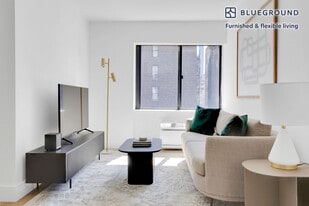 160 W 24th St in New York, NY - Building Photo