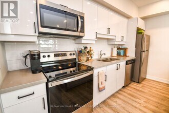 5 Chef Ln in Barrie, ON - Building Photo - Building Photo