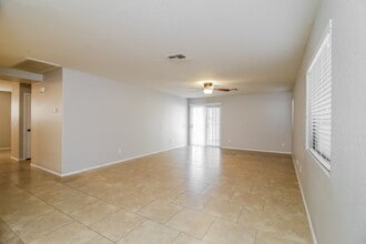 43464 Colby Dr in Maricopa, AZ - Foto de edificio - Building Photo