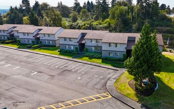 Cheyenne Place in Tacoma, WA - Foto de edificio - Building Photo