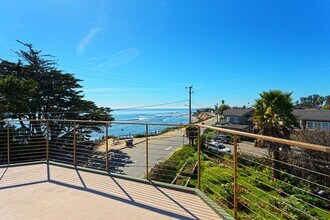 23635 E Cliff Dr in Santa Cruz, CA - Building Photo - Building Photo
