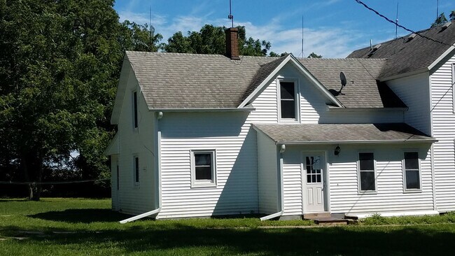 31340 Wabasha County Rd 25 in Elgin, MN - Building Photo - Building Photo