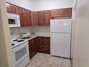 305 N 61st Ave in Hollywood, FL - Building Photo - Building Photo