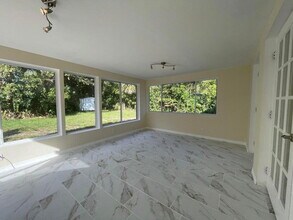 249 NW 4th Diagonal in Boca Raton, FL - Building Photo - Building Photo
