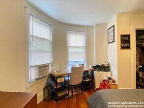 106 Harvard St, Unit 2 in Brookline, MA - Building Photo - Building Photo
