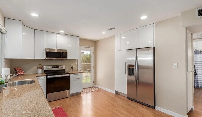 1953 E Laguna Dr in Tempe, AZ - Building Photo - Building Photo