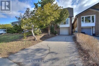 128 Loganberry Crescent in Toronto, ON - Building Photo - Building Photo