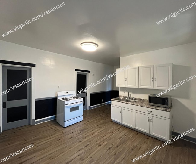 3909 Fir St in East Chicago, IN - Foto de edificio - Building Photo