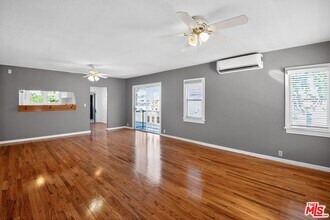 11029 Sarah St in Los Angeles, CA - Building Photo - Building Photo