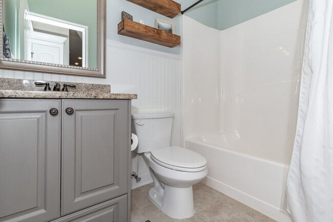 property at 5461 Everlook Cir