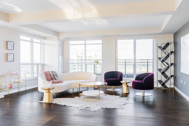 Hyde Park Place in London, ON - Building Photo - Building Photo