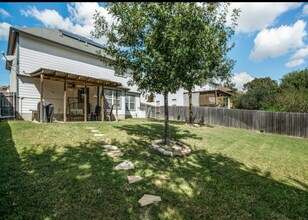 7630 Avery Rd in Live Oak, TX - Building Photo - Building Photo