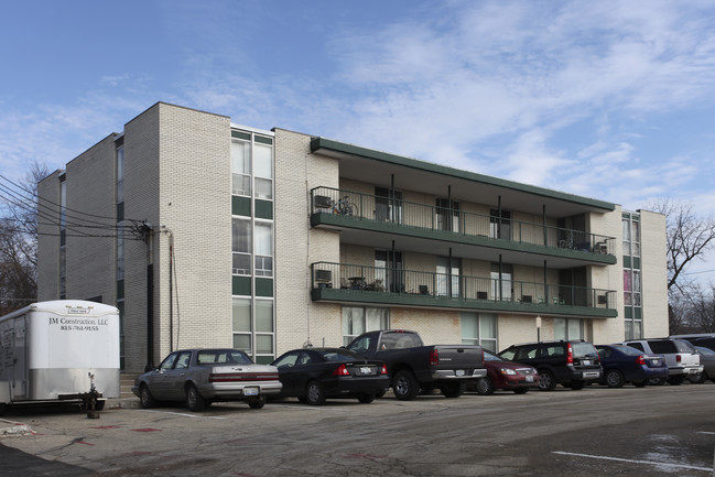 Oak Street Apartments in Dekalb, IL - Foto de edificio - Building Photo