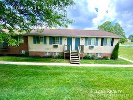 51 W Clearview Dr in Shrewsbury, PA - Building Photo