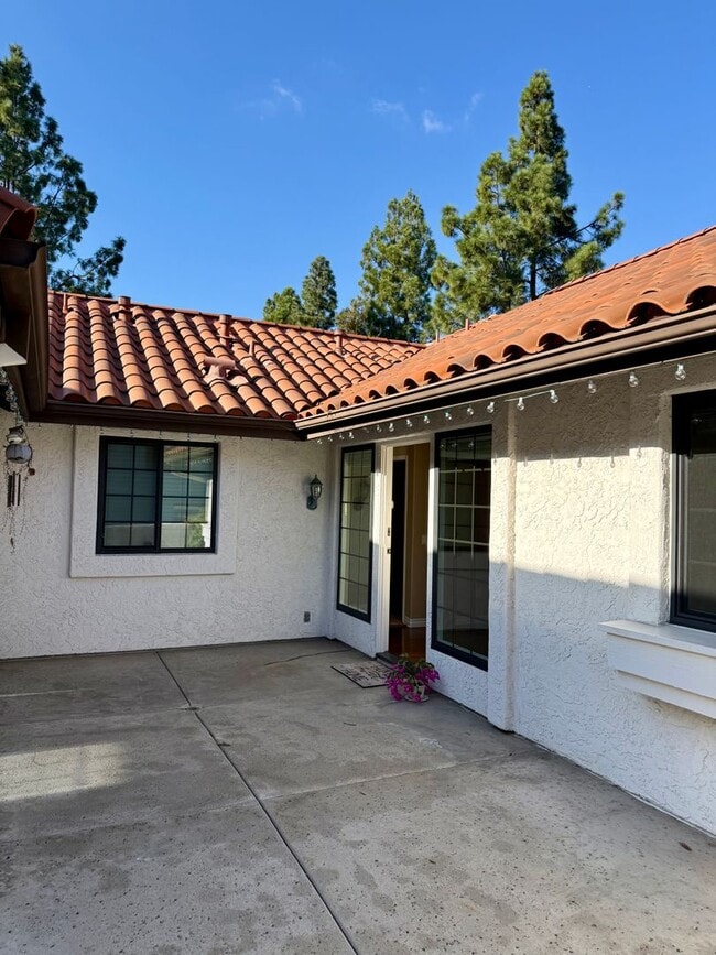 property at 16446 Av. Venusto