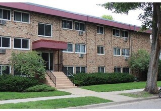 2630 Pleasant Avenue, Unit 303 in Minneapolis, MN - Foto de edificio - Building Photo