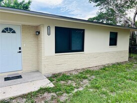 5508-5514-5514 Eighth Ave in Ft. Myers, FL - Building Photo