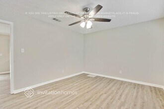 7110 Carolyn Cir in Lithia Springs, GA - Foto de edificio - Building Photo