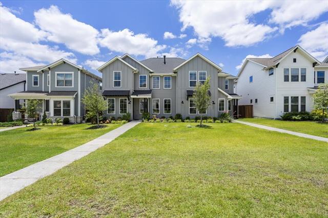 2240 Drake St in Aledo, TX - Building Photo
