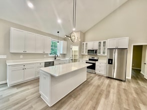 28987 Lockes Hill Rd in Mechanicsville, MD - Building Photo - Building Photo