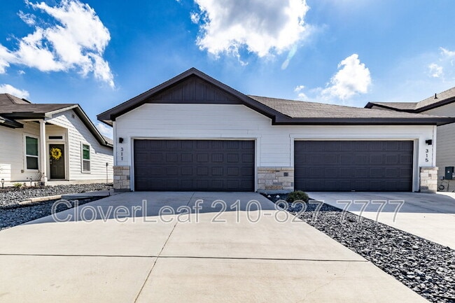 311 Nespral Dr in San Antonio, TX - Building Photo - Building Photo