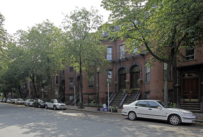 Brownstone Apartments in Boston, MA - Building Photo - Building Photo