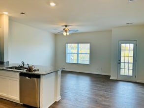94 Moon Rock Ct in Johnson City, TN - Building Photo - Building Photo