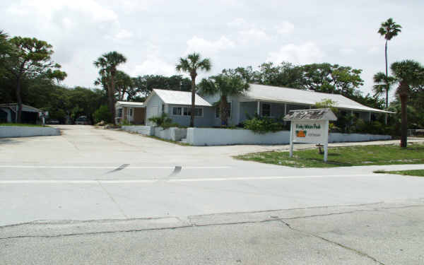 Rocky Water Park in Melbourne, FL - Building Photo