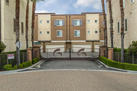 17-27 Larry Beard Dr in South El Monte, CA - Foto de edificio - Building Photo