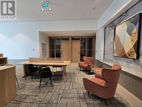 395 Square One Dr in Mississauga, ON - Building Photo - Building Photo