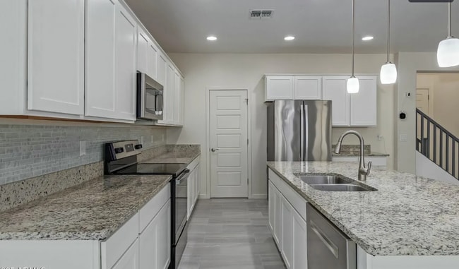 1564 W Redwood Ln in Phoenix, AZ - Building Photo - Building Photo