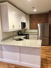 157 Harding St, Unit 305 in Worcester, MA - Building Photo - Building Photo