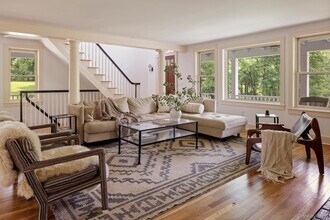 243 Morton Rd in Rhinebeck, NY - Building Photo - Building Photo