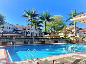 8906 W Flagler St-Unit -224 in Miami, FL - Building Photo - Building Photo