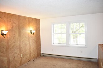 28 Johnson St in Milford, NH - Building Photo - Building Photo