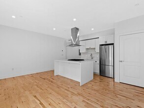 178 Washington Ave, Unit 205 in Chelsea, MA - Building Photo - Building Photo