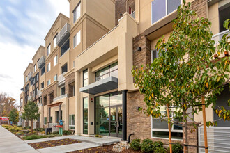 The Almaden in San Jose, CA - Building Photo - Building Photo