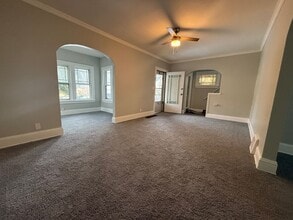 95 Ellenwood Ave in Bedford, OH - Building Photo - Building Photo