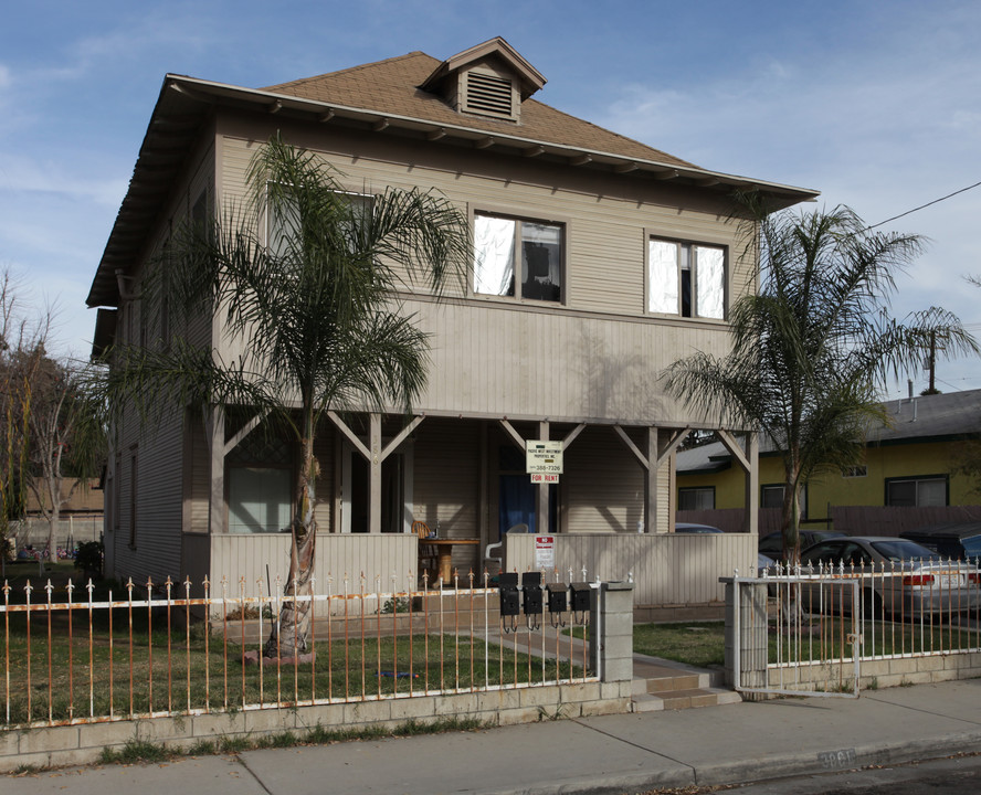 3861 Taft St in Riverside, CA - Building Photo